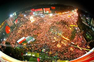 Shahbag_Projonmo_Square_Uprising_Demanding_Death_Penalty_of_the_War_Criminals_of_1971_in_Bangladesh_32